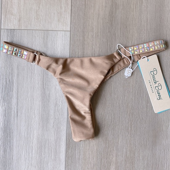 New Beach Bunny Bikini Set - Picture 3 of 6